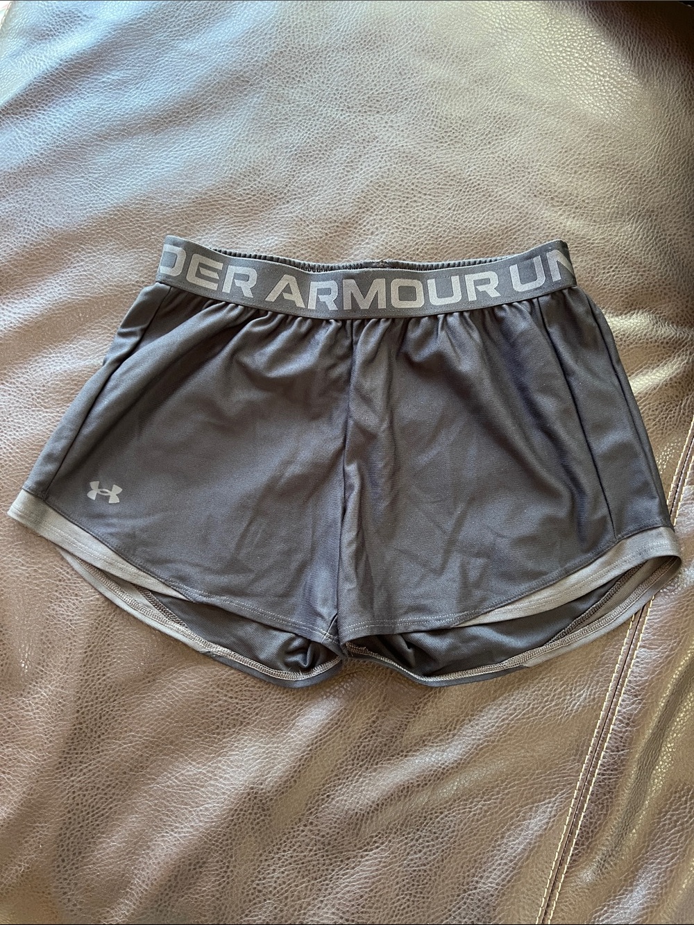 Under Armour Women’s Gray & Black Athletic Performance Shorts